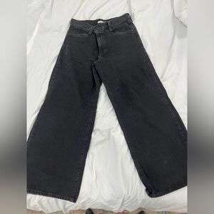 Black Levi's wide leg jeans #Levis #WideLegJeans